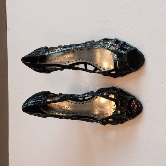 Heels - Picture 1 of 6